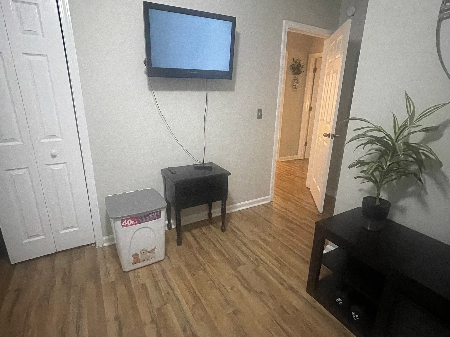 3 bed, 1154 sqft, $1,900 — Photo 4