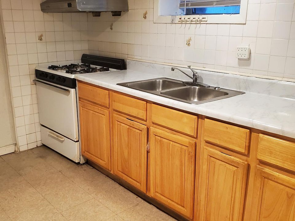 2nd image of 2043 149th St #Sb