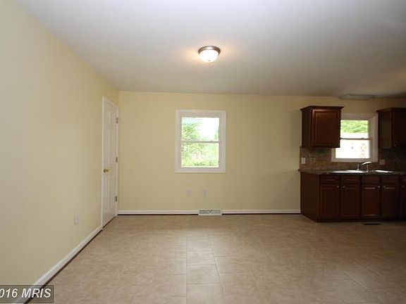 4th image of 1125 Meander Dr