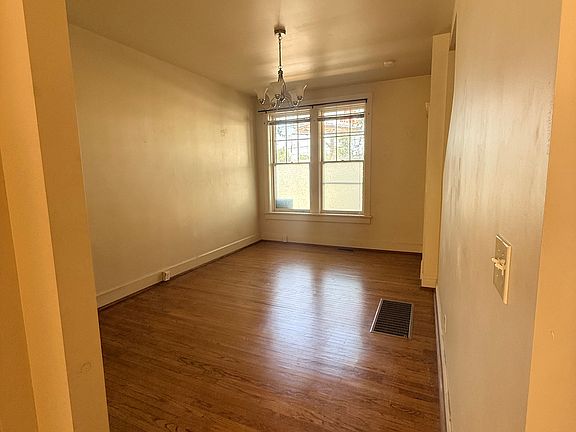 5th image of 617 Ingle St