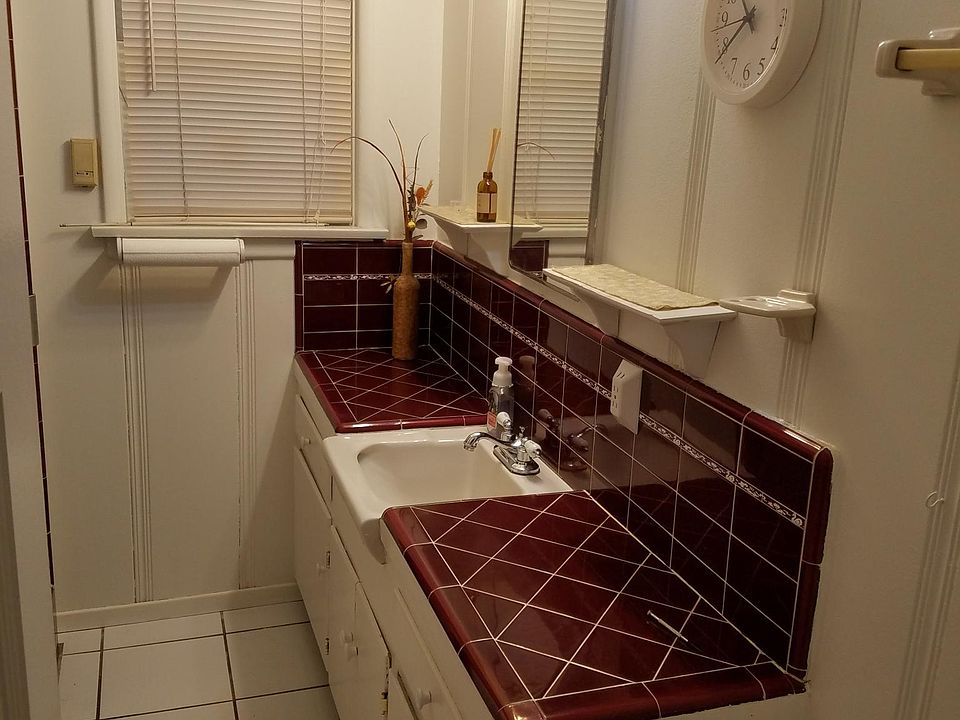 2nd image of 13698 Bassett St