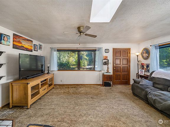 5th image of 18807 276th Avenue SE
