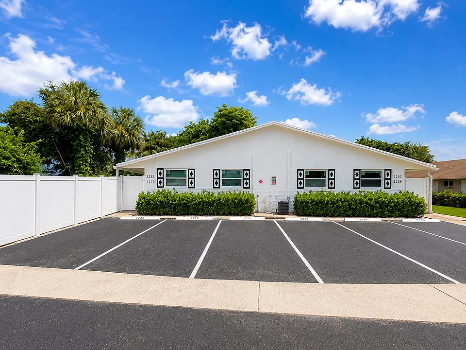 2235 NW 57th Ave