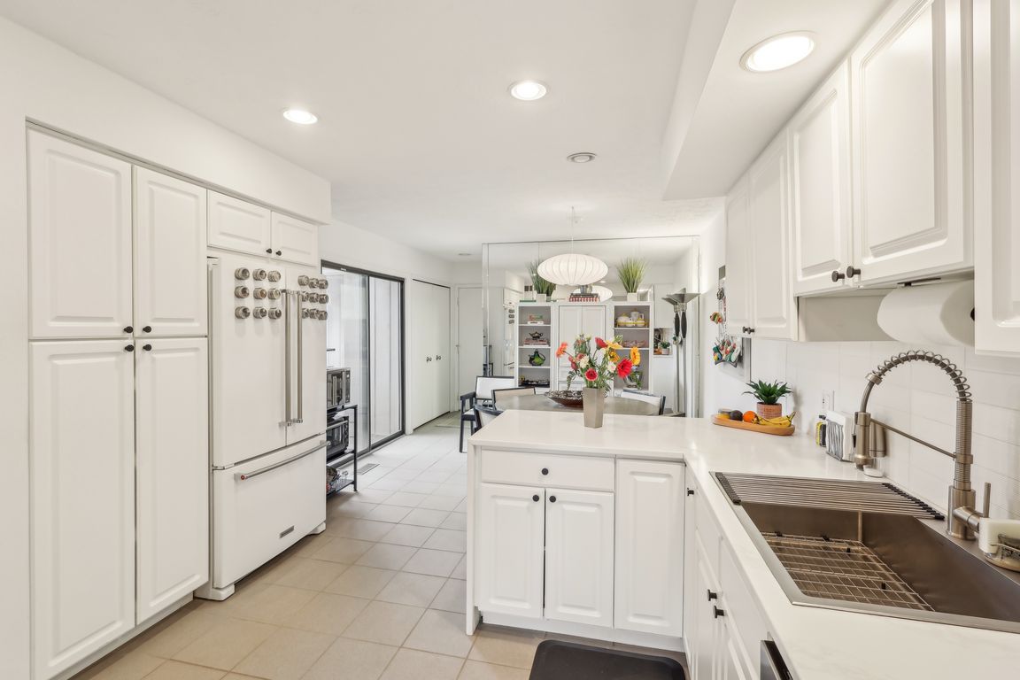 Fairington Ln-015.jpg