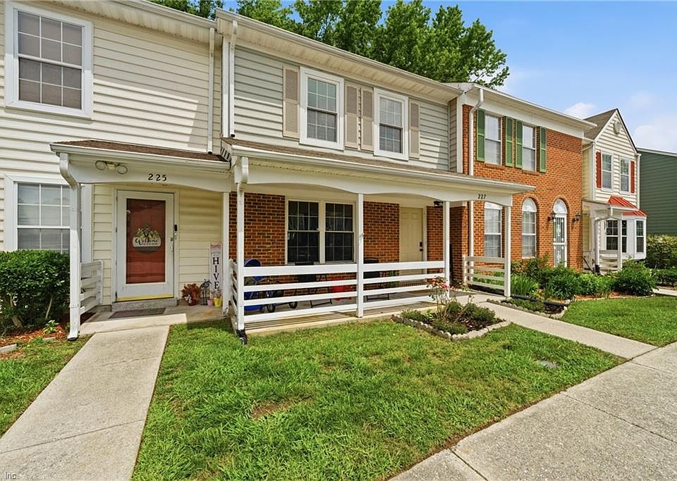 1st image of 227 Whitewater Dr