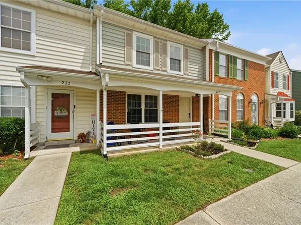 227 Whitewater Dr, Newport News, VA 23608