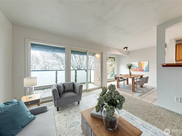 15152 65th Avenue S #821, Tukwila, WA 98188