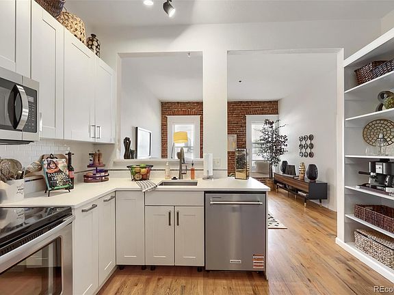 5th image of 1425 N Washington Street #302