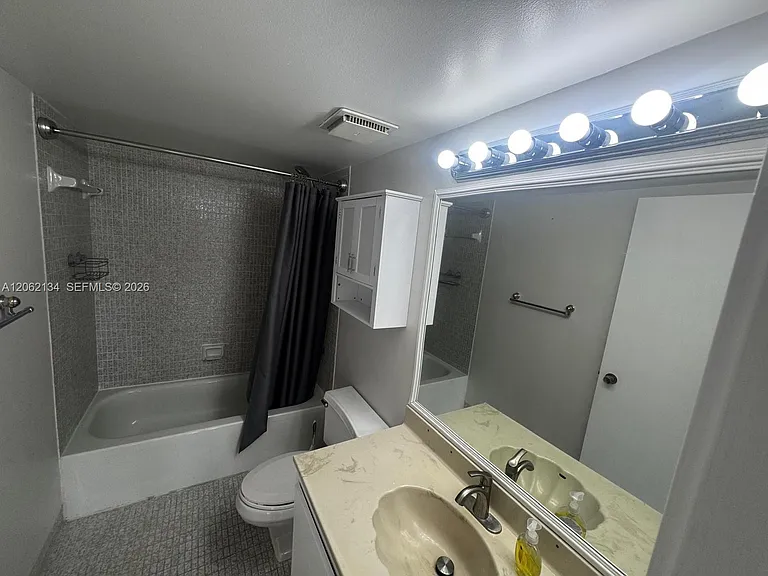 210 174th St #2110 — Photo 19