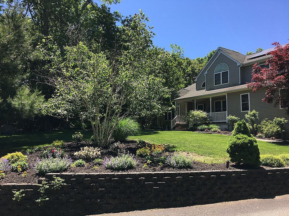 1st image of 4 Apple Ln