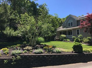 4 Apple Ln, Wading River, NY 11792