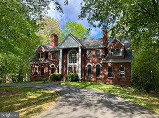 188 River Park Dr, Great Falls, VA 22066