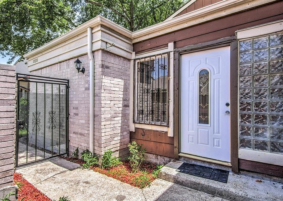 1st image of 12581 Wellington Park Dr