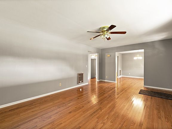 3rd image of 165 Sycamore Loop