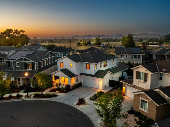 2579 Estery Lane, Santa Rosa, CA 95403