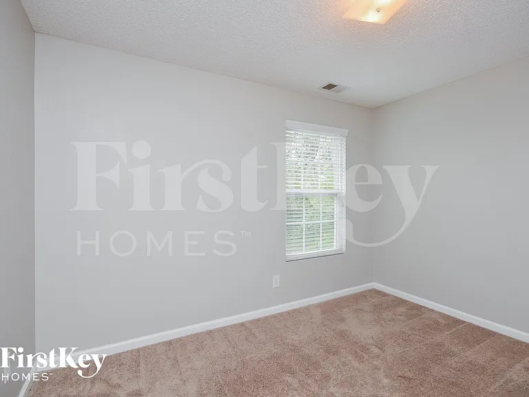 70 Fieldview Ln — Photo 12
