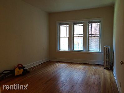2nd image of 1335 1/2 W Touhy Ave APT 1S