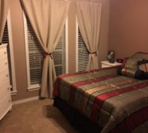 3rd image of 749 Live Oak Dr
