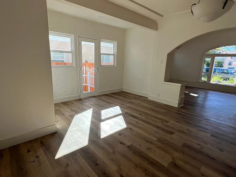 236 N Myers St — Photo 18