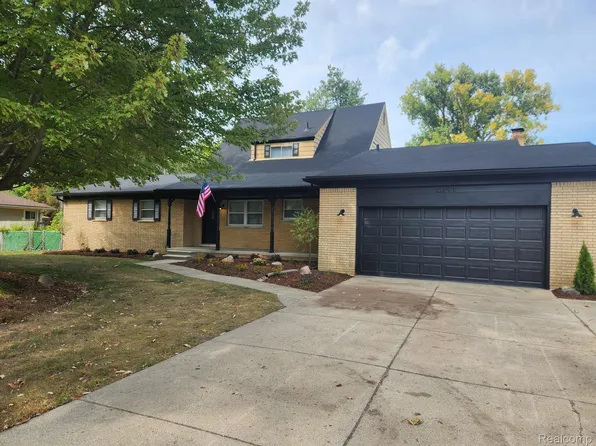 5141 Martin Rd, Warren, MI 48092