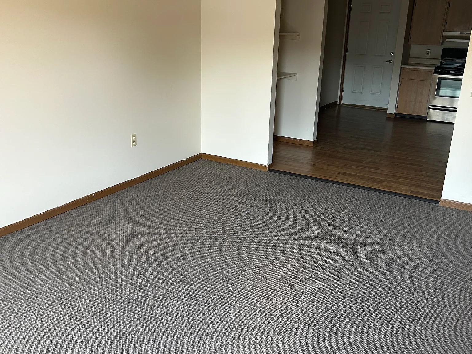 2 bed, $1,200 — Photo 2