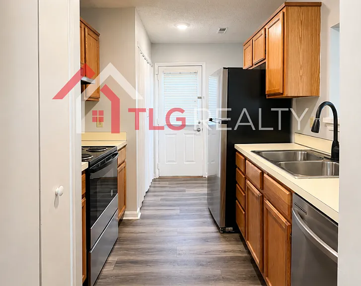 3821 Rosedown Dr — Photo 5