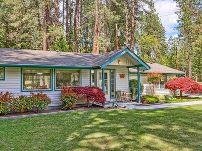 240 Penny Ln, Grants Pass, OR, 97527