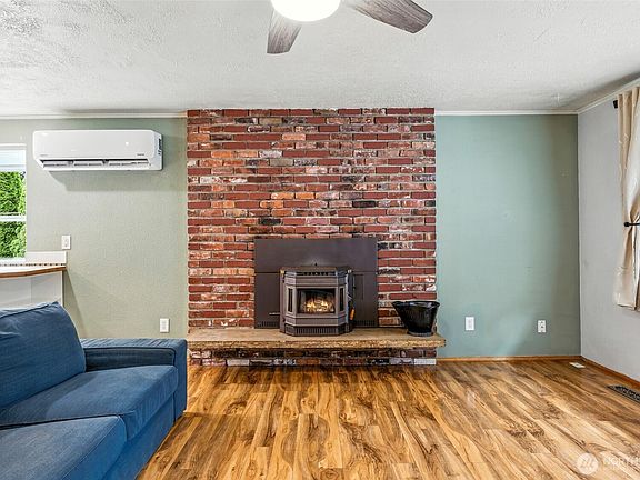 5th image of 2510 Greenlawn Street SE