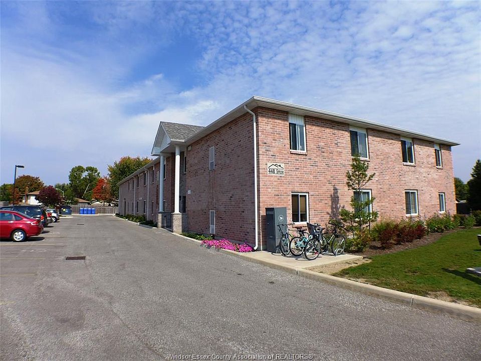 1st image of 448 Simcoe St #106