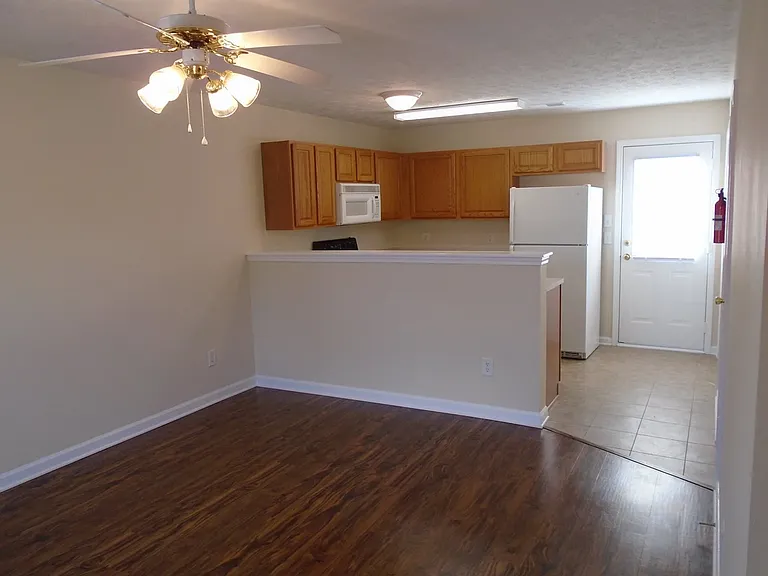 Crosswinds Condominums — Photo 7