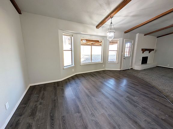 5th image of 2209 N Lincoln Ave
