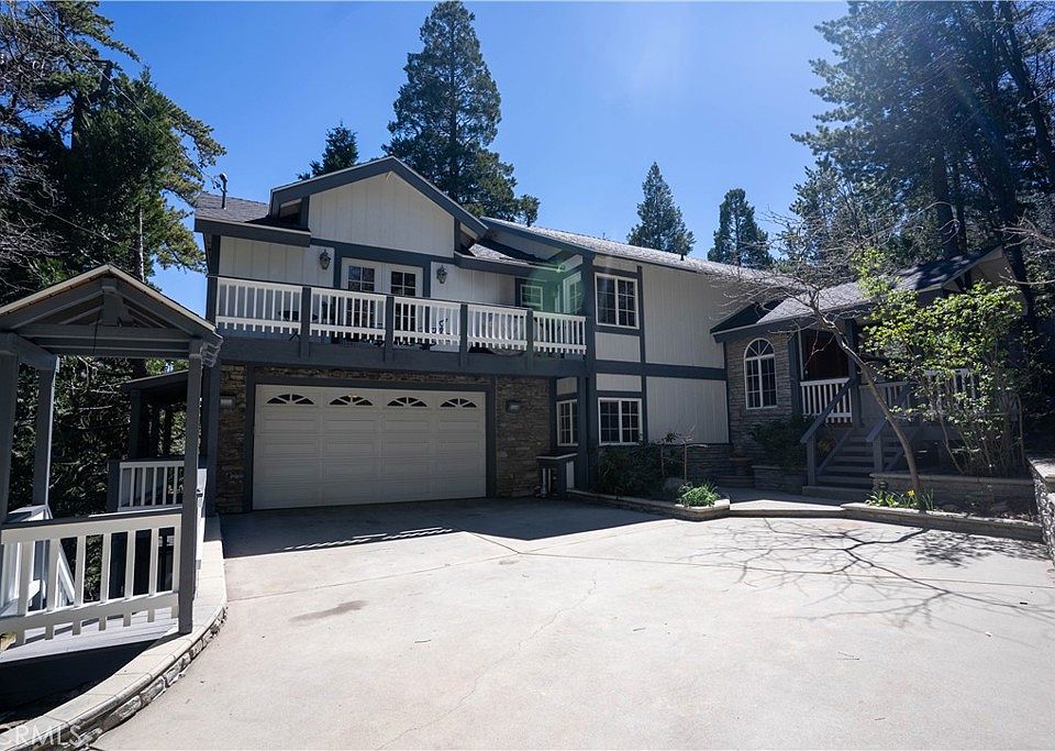 1st image of 683 Maxson Dr