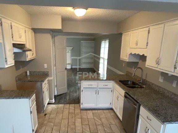 4th image of 7089 Cobblestone Dr