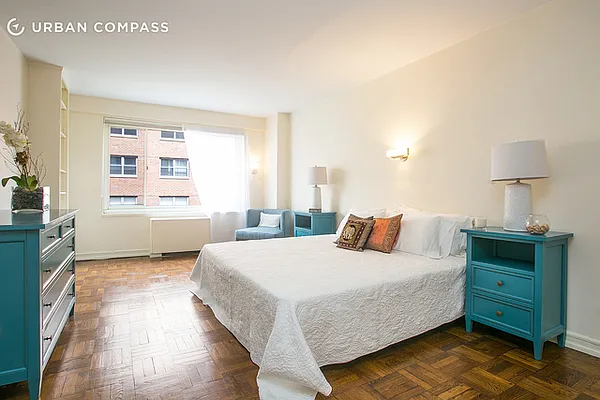 Sold by Compass | media 5