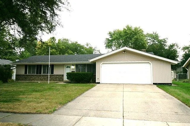 407 Marie Ln photo 1