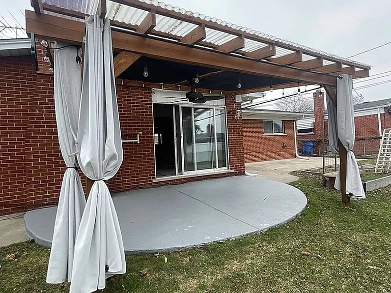 3606 Shampo Dr — Photo 10