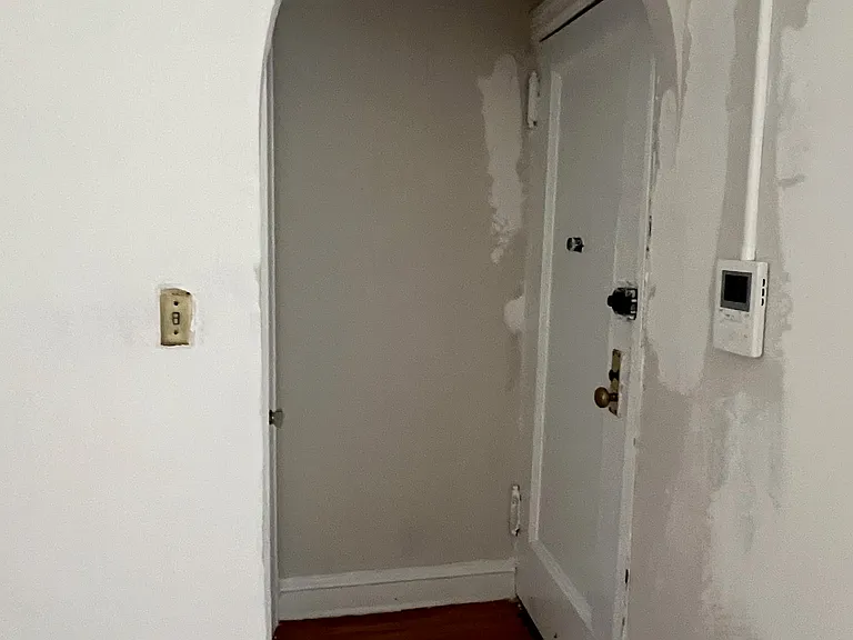 34-50 28th St #5A — Photo 9
