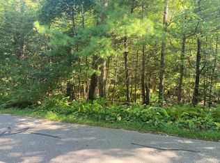 22 Chestnut St, Douglas, MA 01516