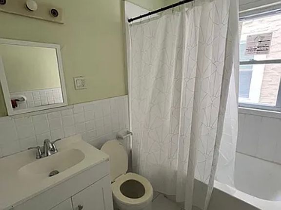 5th image of 8436 Dana Ct