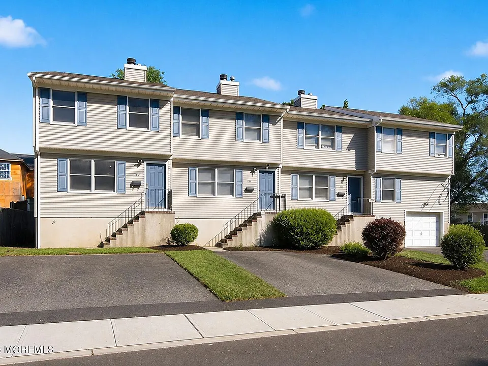 229 2nd St