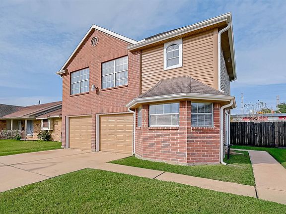 3rd image of 3109 Briar Dr