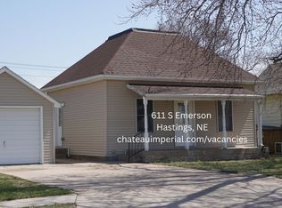 611 Emerson Ave, Hastings, NE 68901