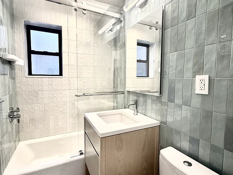 339 E 57th St #6F — Photo 3