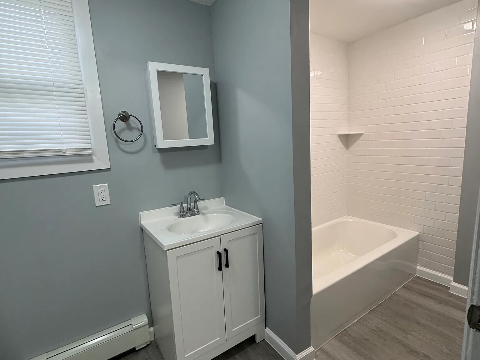 4 bed, $2,600 — Photo 4