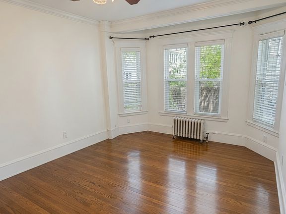 2nd image of 33-35 Howard St #33-1