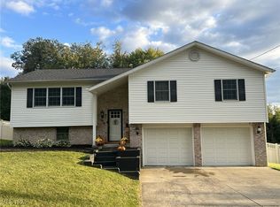 7974 W Lincoln St NE, Masury, OH 44438