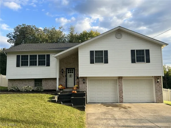 7974 W Lincoln St NE, Masury, OH 44438