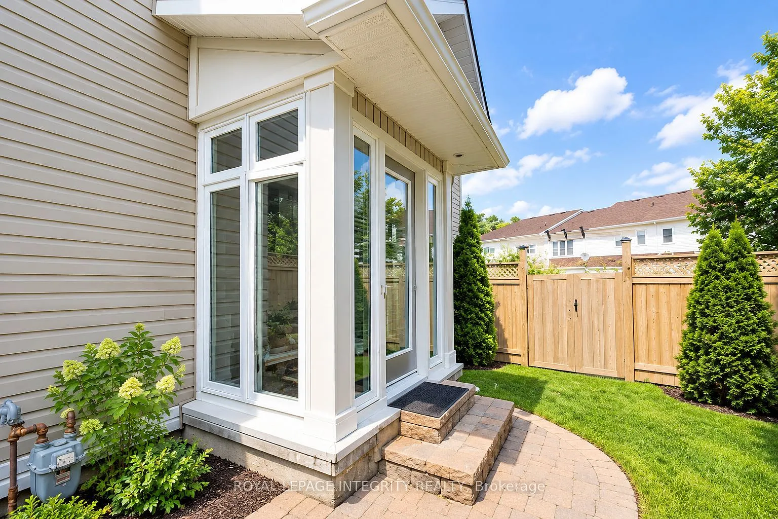 3 bed, $2,650 — Photo 2