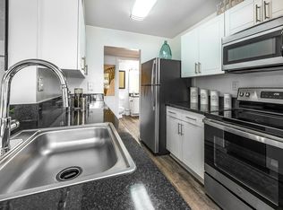 6200 NW 173rd St #324, Hialeah, FL 33015