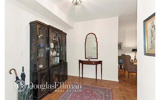 Sold by Douglas Elliman | media 18